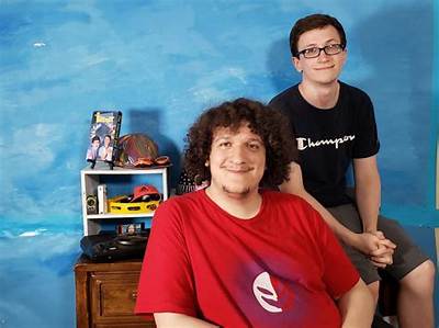 Simpleflips Net Worth, Age, Height, Bio, Birthday, Wiki!