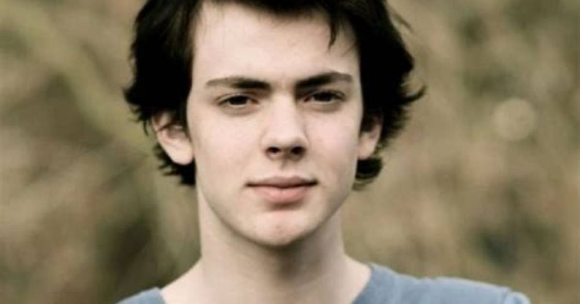Skandar Keynes Net Worth, Age, Height, Bio, Birthday, Wiki!