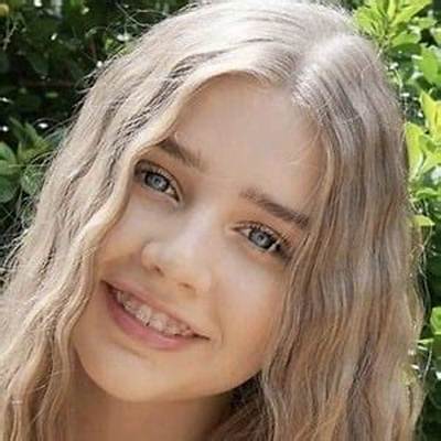 Skyla Carpenter - Net Worth, Age, Height, Birthday, Bio, Wiki!