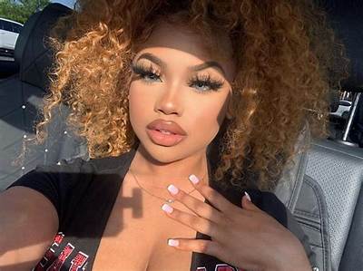 Skylar Marie - Net Worth, Age, Height, Birthday, Bio, Wiki!