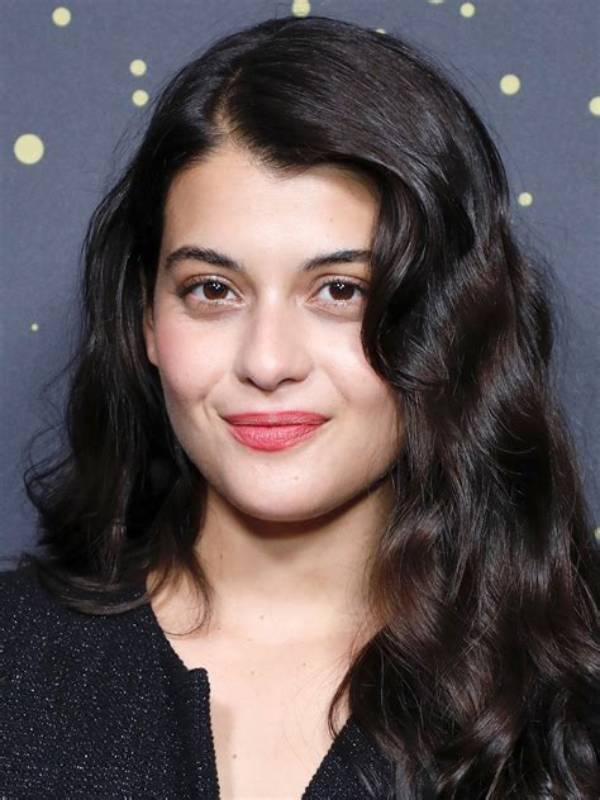 Sofia Black D'elia Net Worth, Age, Height, Bio, Birthday, Wiki!