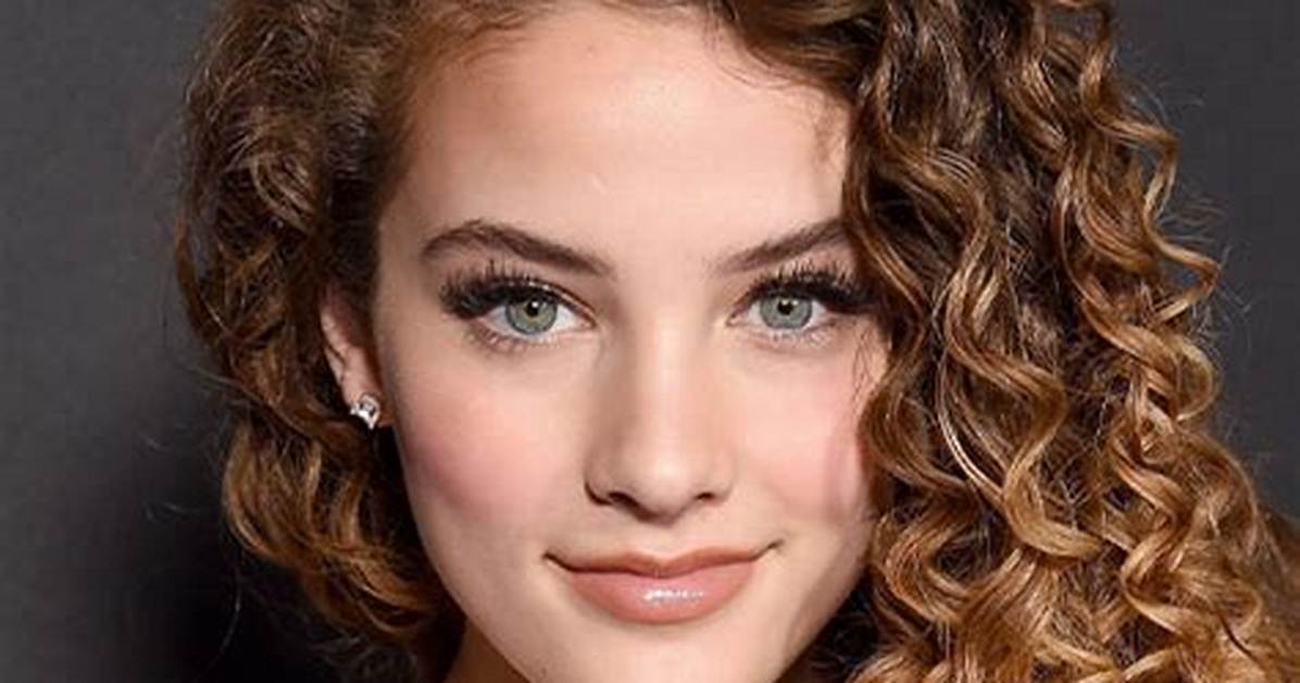 Sofie Dossi Net Worth, Age, Height, Bio, Birthday, Wiki!