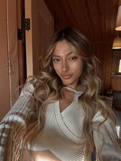 Soleil Sorge - Net Worth, Age, Height, Birthday, Bio, Wiki!