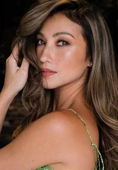 Solenn Heussaff Net Worth, Age, Height, Bio, Birthday, Wiki!