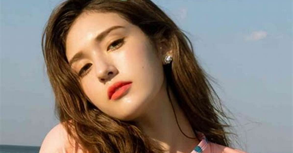 Somi Net Worth, Age, Height, Bio, Birthday, Wiki!