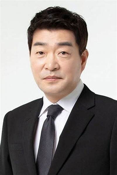 Son Hyun-Joo - Net Worth, Age, Height, Birthday, Bio, Wiki!