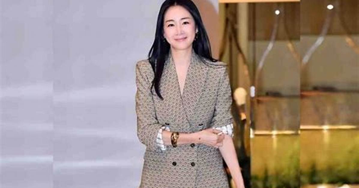 Son Yeo-Eun - Net Worth, Age, Height, Birthday, Bio, Wiki!
