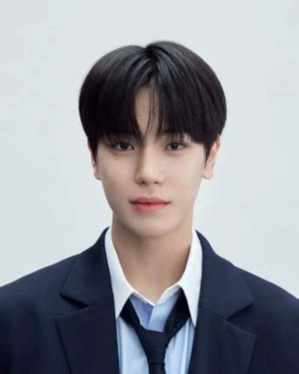 Song Seung-Ho Net Worth 2024, Age, Height, Bio, Birthday, Wiki!