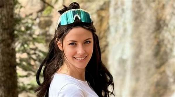 Sophia Rivka Rossi - Net Worth, Age, Height, Birthday, Bio, Wiki!