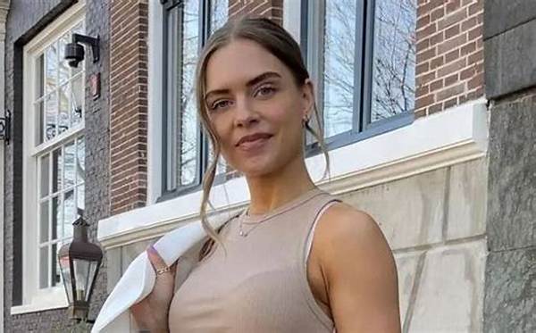 Sophie Gainsbybrains - Net Worth, Age, Height, Birthday, Bio, Wiki!