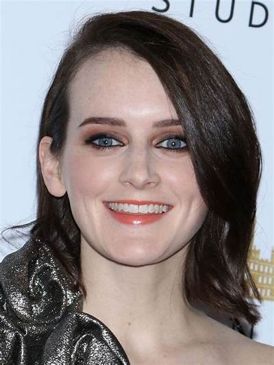 Sophie Mcshera - Net Worth, Age, Height, Birthday, Bio, Wiki!