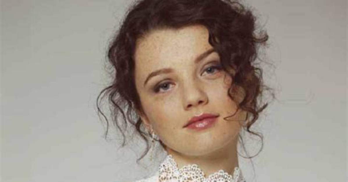 Stefania Lavie Owen - Net Worth, Age, Height, Birthday, Bio, Wiki!