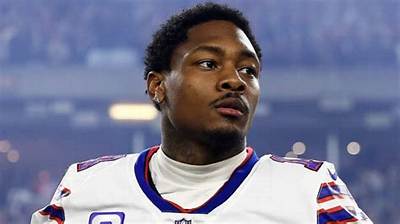 Stefon Diggs Net Worth, Age, Height, Bio, Birthday, Wiki!