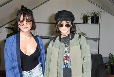 Stella Hudgens - Net Worth, Age, Height, Birthday, Bio, Wiki!