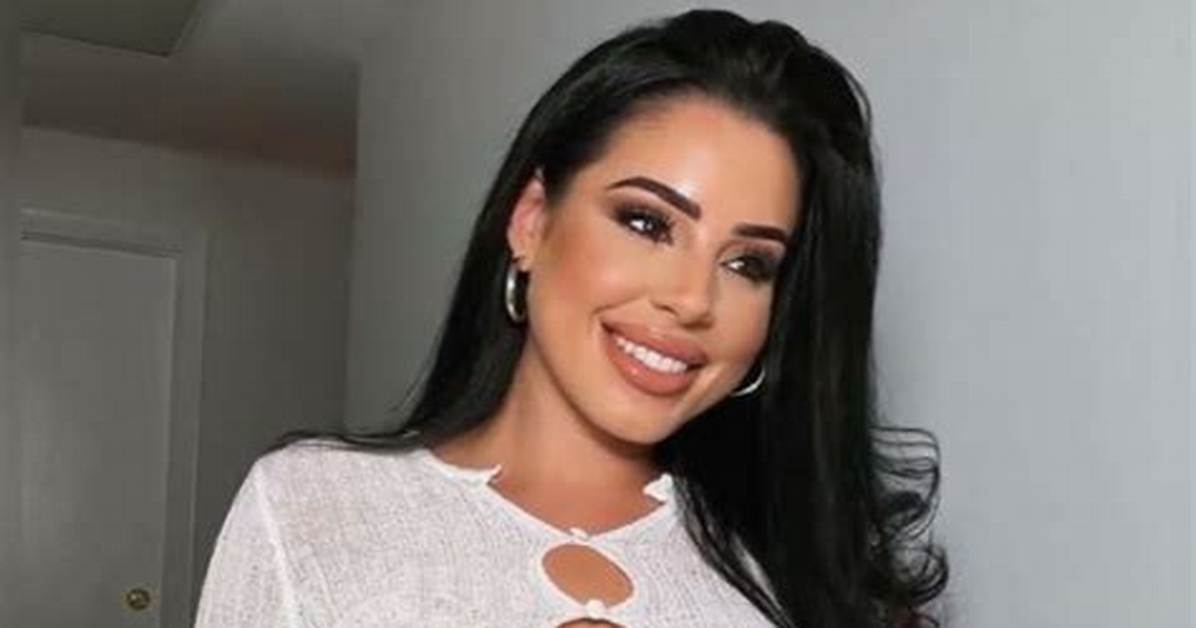 Stephanie Acevedo Net Worth, Age, Height, Bio, Birthday, Wiki!