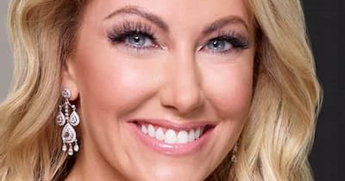 Stephanie Hollman Net Worth, Age, Height, Bio, Birthday, Wiki!