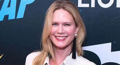 Stephanie March Net Worth, Age, Height, Bio, Birthday, Wiki!