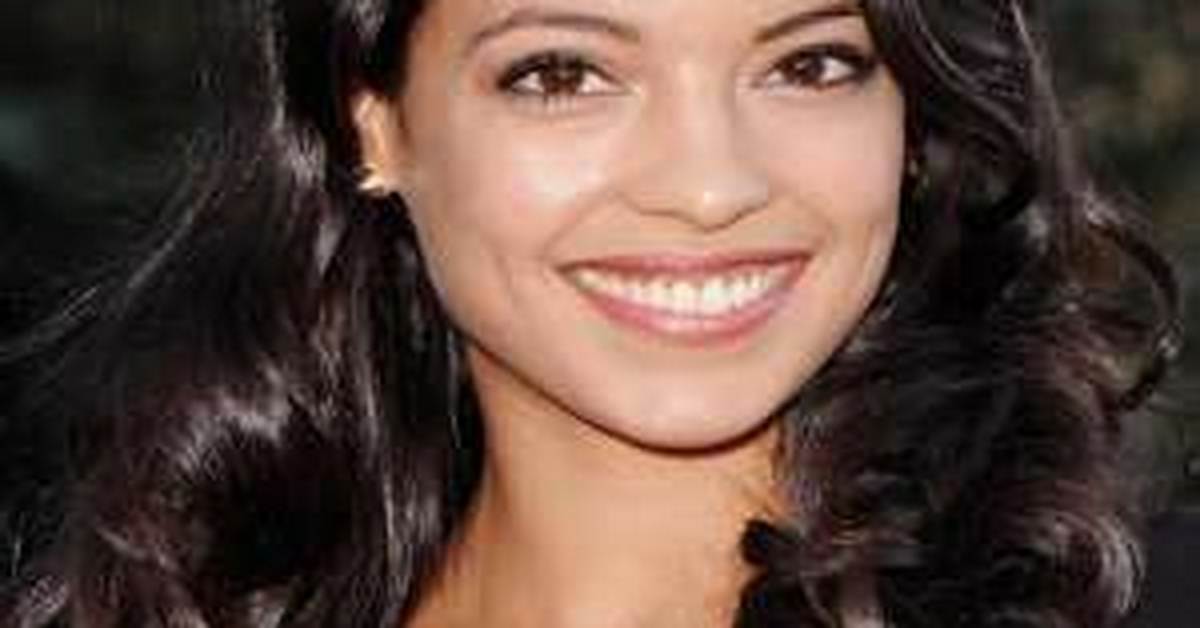 Stephanie Sigman Net Worth, Age, Height, Bio, Birthday, Wiki!