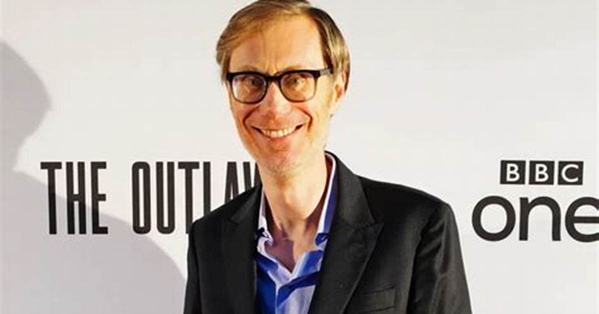 Stephen Merchant Net Worth, Age, Height, Bio, Birthday, Wiki!