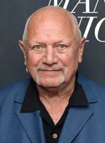 Steven Kampmann Net Worth, Age, Height, Bio, Birthday, Wiki!