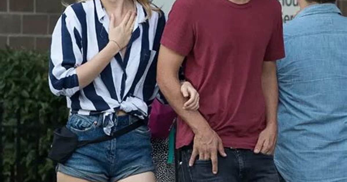 Suki Waterhouse Net Worth, Age, Height, Bio, Birthday, Wiki!