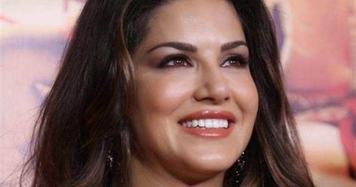 Sunny Leone Net Worth, Age, Height, Bio, Birthday, Wiki!