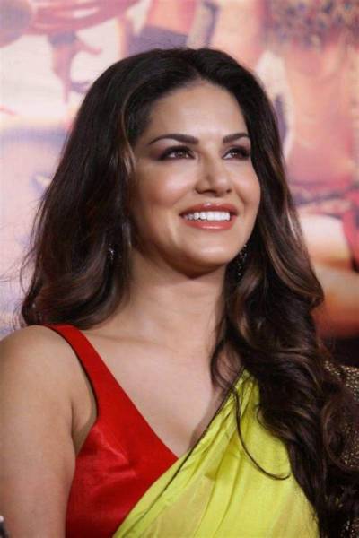 Sunny Leone Net Worth, Age, Height, Bio, Birthday, Wiki!