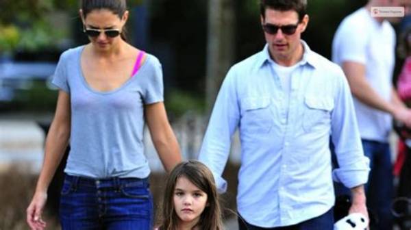 Suri Cruise Net Worth, Age, Height, Bio, Birthday, Wiki!