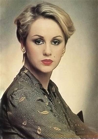 Susan Ann Sulley - Net Worth, Age, Height, Birthday, Bio, Wiki!