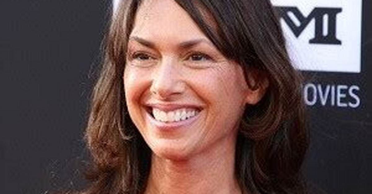 Susanna Hoffs Net Worth, Age, Height, Bio, Birthday, Wiki!