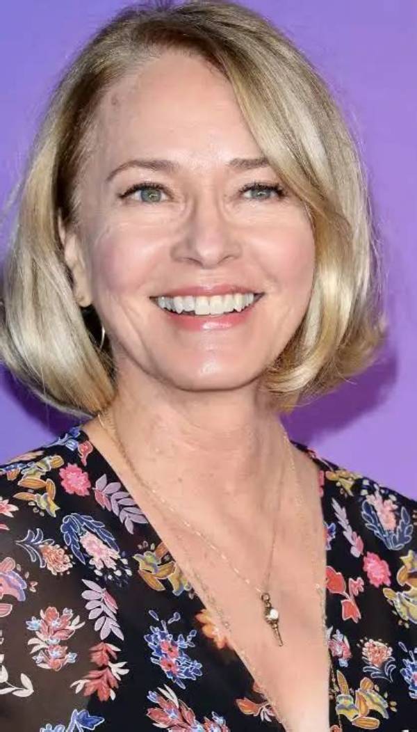 Susanna Thompson Net Worth, Age, Height, Bio, Birthday, Wiki!
