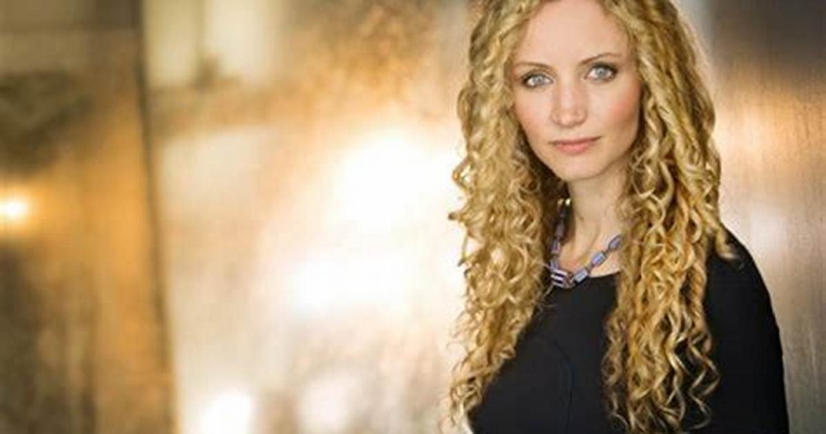 Suzannah Lipscomb - Net Worth, Age, Height, Birthday, Bio, Wiki!