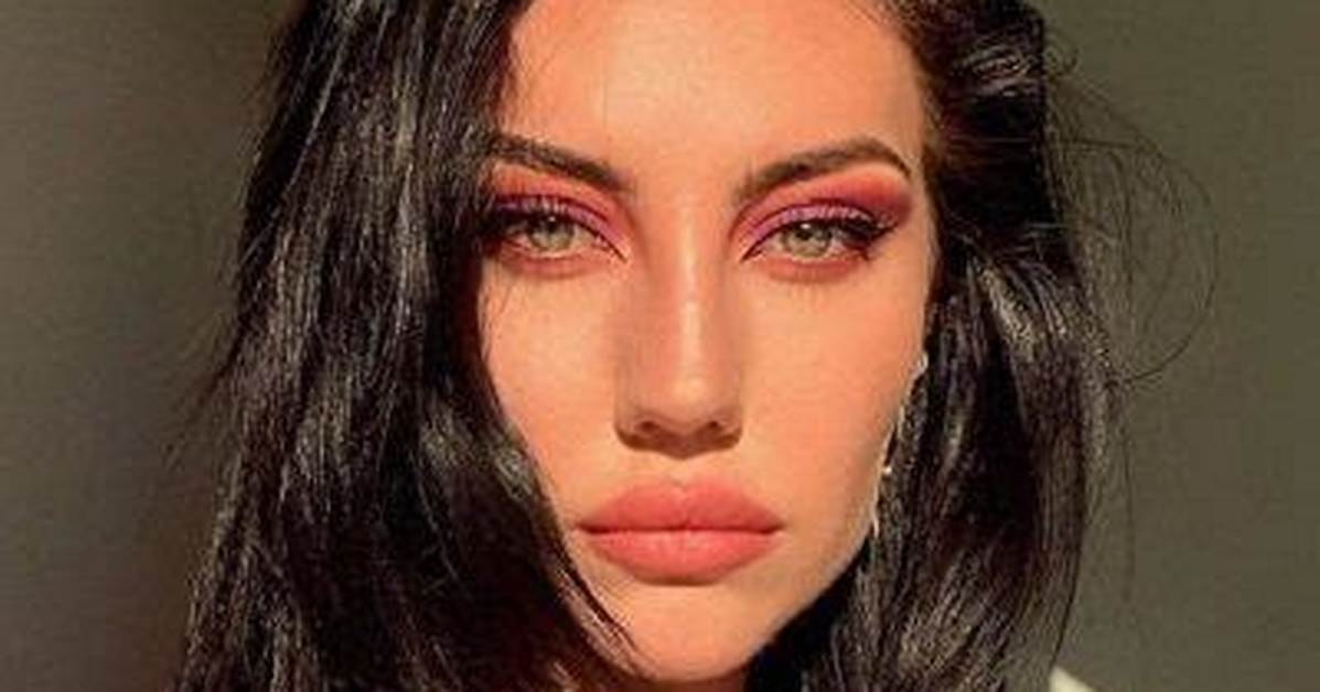 Sydney Carlson - Net Worth, Age, Height, Birthday, Bio, Wiki!