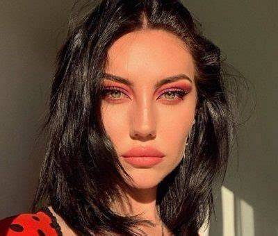 Sydney Carlson - Net Worth, Age, Height, Birthday, Bio, Wiki!