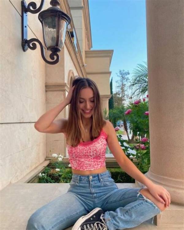 Sydney Serena - Net Worth, Age, Height, Birthday, Bio, Wiki!