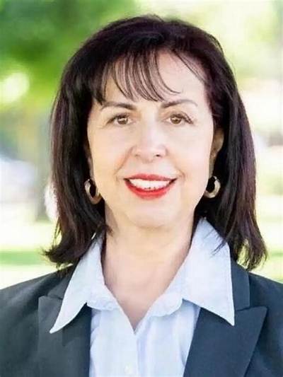 Sylvia Hernandez - Net Worth, Age, Height, Birthday, Bio, Wiki!
