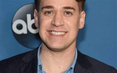 T. R. Knight Net Worth, Age, Height, Bio, Birthday, Wiki!
