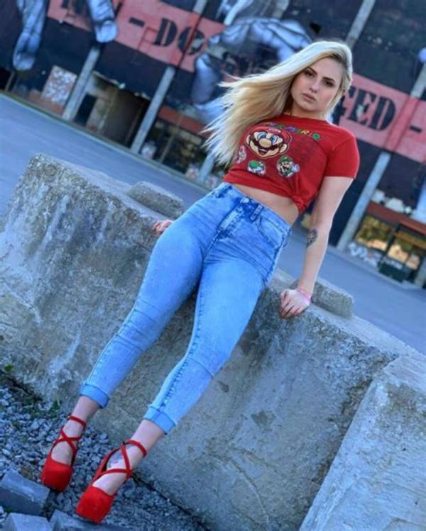 Tabby Kent Net Worth, Age, Height, Bio, Birthday, Wiki!