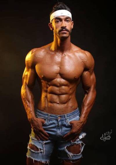 Taha Shariati - Net Worth, Age, Height, Birthday, Bio, Wiki!