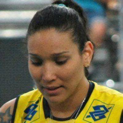 Tandara Caixeta - Net Worth, Age, Height, Birthday, Bio, Wiki!
