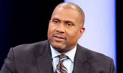Tavis Smiley Net Worth 2024, Age, Height, Bio, Birthday, Wiki!
