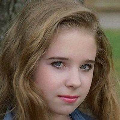 Taylor Groothuis - Net Worth, Age, Height, Birthday, Bio, Wiki!
