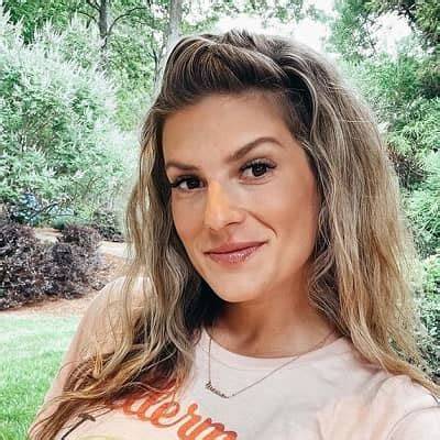 Taylor Higgins Net Worth, Age, Height, Bio, Birthday, Wiki!