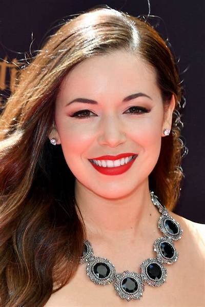 Teresa Castillo Net Worth 2024, Age, Height, Bio, Birthday, Wiki!