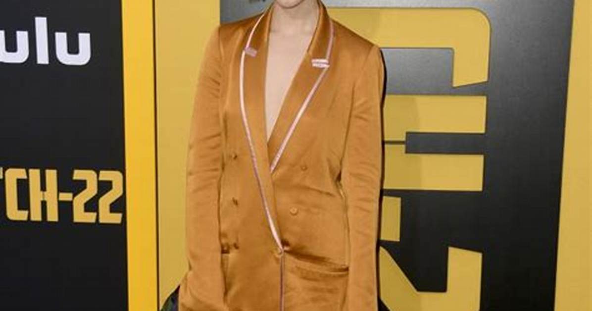 Tessa Ferrer - Net Worth, Age, Height, Birthday, Bio, Wiki!