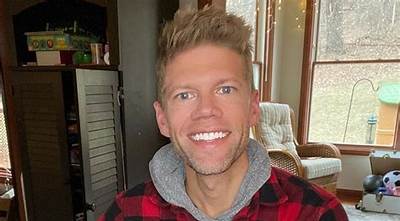 The Braces Guy - Net Worth, Age, Height, Birthday, Bio, Wiki!