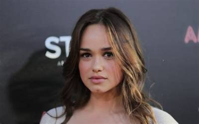 Theodora Rose Williams Net Worth, Age, Height, Bio, Birthday, Wiki!