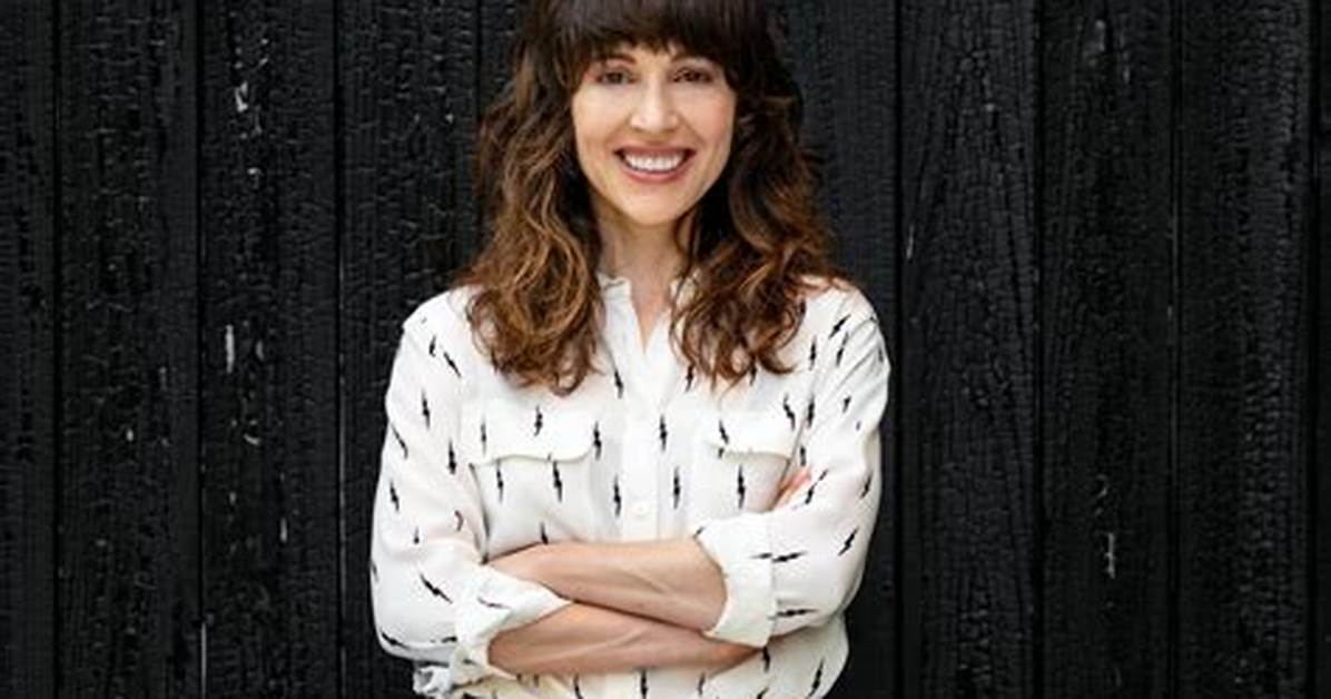Tiffanie Debartolo - Net Worth, Age, Height, Birthday, Bio, Wiki!