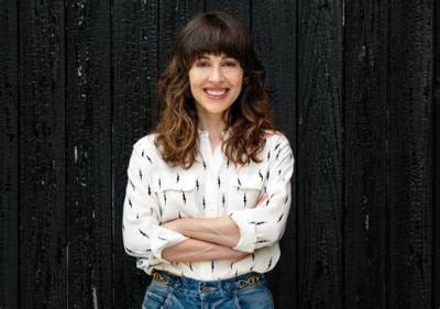 Tiffanie Debartolo - Net Worth, Age, Height, Birthday, Bio, Wiki!