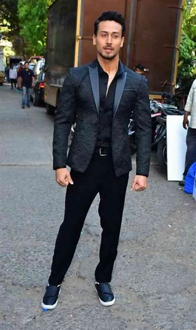 Tiger Shroff Net Worth 2024, Age, Height, Bio, Birthday, Wiki!